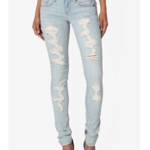 NWOT ripped jeans